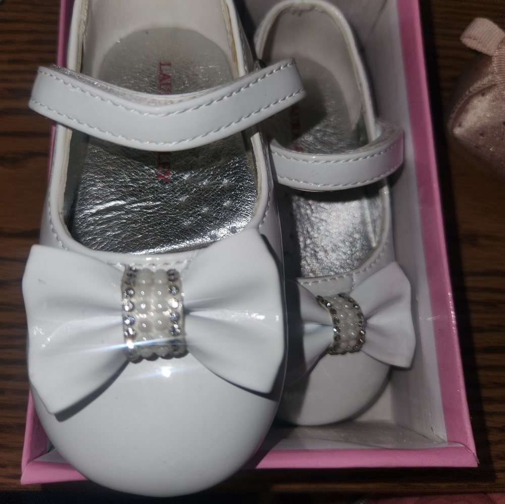 Dress shoe